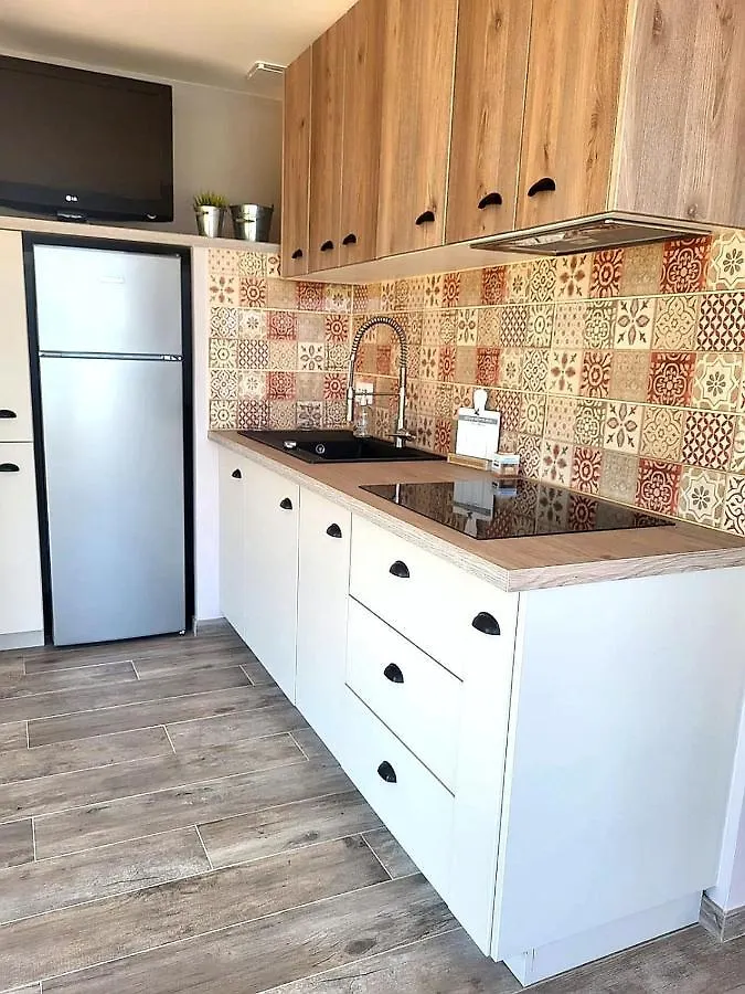 Aux Jolies Pierres Apartment Laouque 0*,